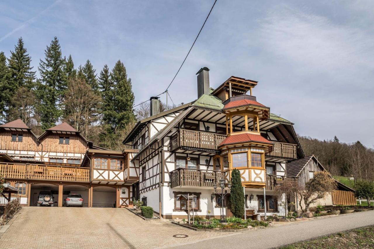 Adlerhorst Apartment ซัสบาควัลเดิน ภายนอก รูปภาพ